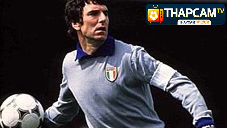 Tìm hiểu tổng quan về sự nghiệp cấp CLB của cầu thủ Dino Zoff 